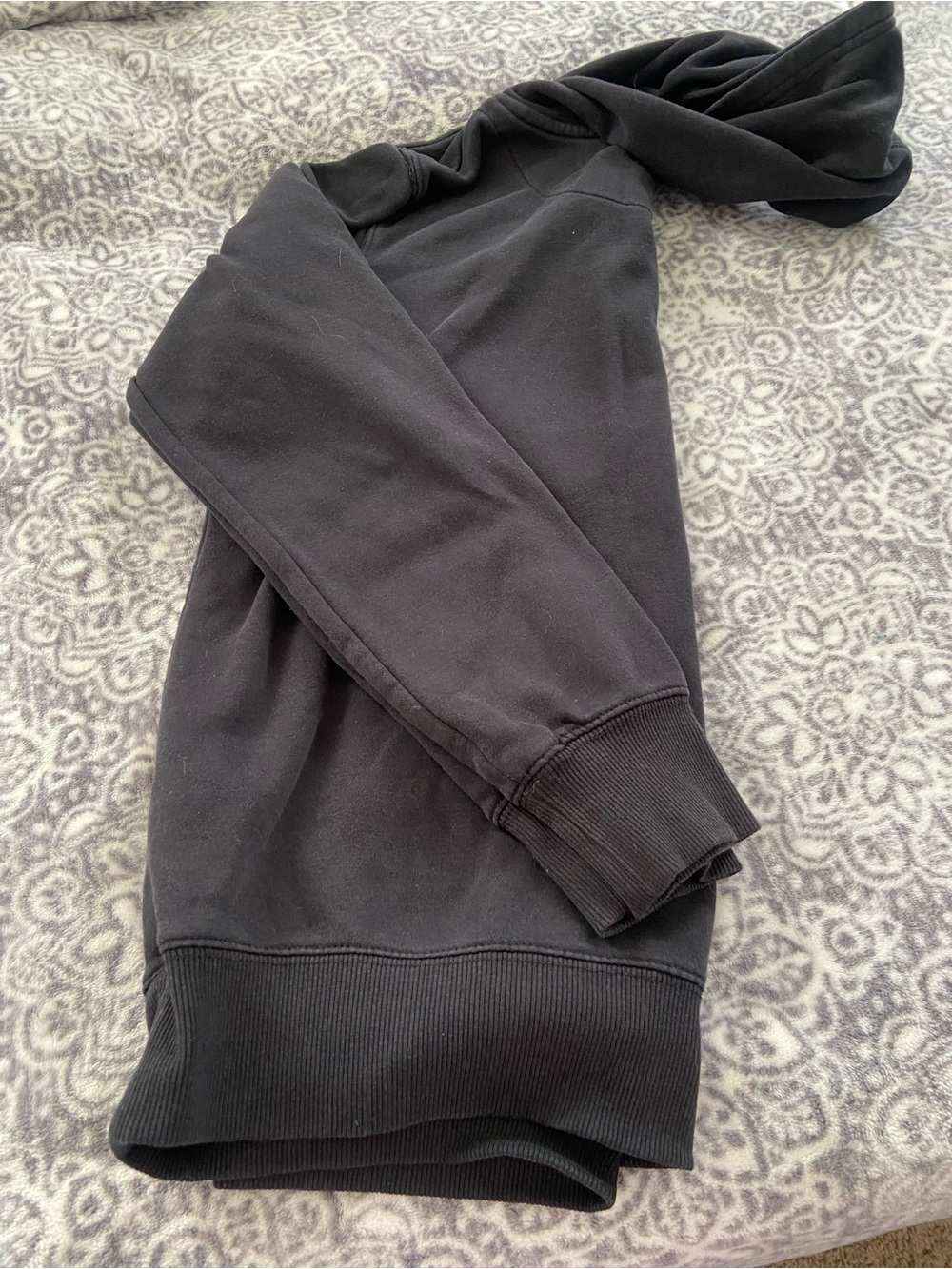 Levi's Black Crewneck Sweatshirt